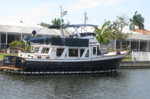 Albin 49 Tri-Cabin ficha tecnica 